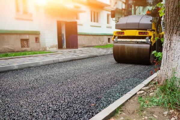 Pros and Cons of Different Types of Driveway Paving
