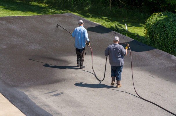 5 Reasons to Choose a Professional Asphalt Company in South Florida for Your Driveway Paving