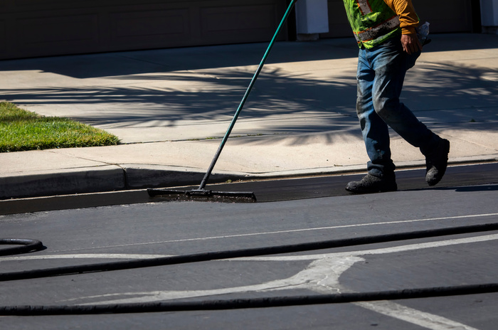 The Benefits of Asphalt Seal Coating for Palm Beach Properties